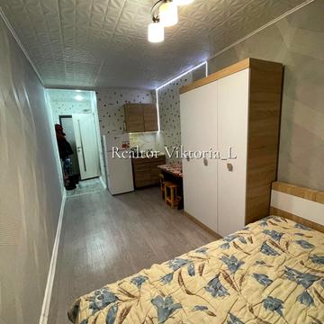 Добровольців пров., 10