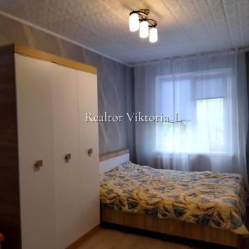 Добровольців пров., 10