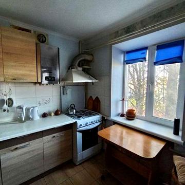 Продам 3-к. кв. по Днепр.шоссе (Правый Берег)
