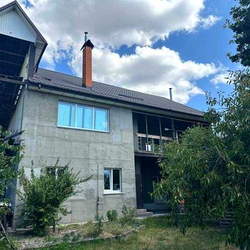 Просторий будинок у центрі Юрівки — 12 км від метро Теремки