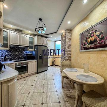 Печерська вул., 2