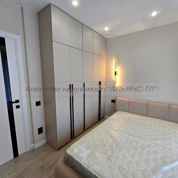 Бориса Тлехаса вул., 19