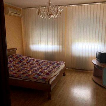 Продаємо трикімнатну квартиру в центрі Ужгорода