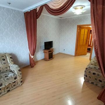 Незалежності бульв. (50 років Жовтня), 17