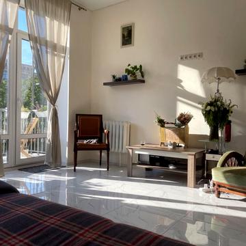 Хрещатик вул. (Kreschatic), 13