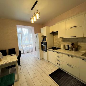 Петлюри вул. (Купріна), 81