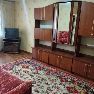 Сдам СВОЮ 1-комнатную, пр.Центральный и 3-я Слободская, напротив АТБ