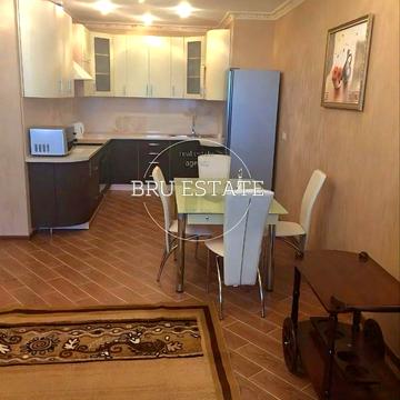 Миколи Руденка бульв. (Кольцова), 14-Ж