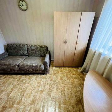 Сдам 4к квартиру центр!! ул.Боброва 20(майдан озерний) можно с детьми