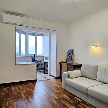 Добровольців вул. (Маршала Говорова), 11/1