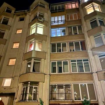 Продаж 2х кімнатна квартира з ремонтом, Сихів, вулиця Драгана 34