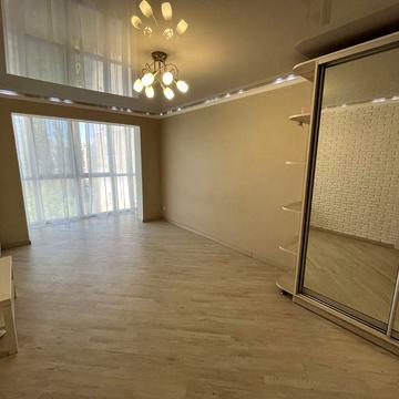 Продаж 2 к. квартири з ремонтом вул. Космонавтів, зуп. Електронна