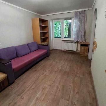 1 кім СЕРЕДНІЙ ПОВЕРХ з косметикою ПОЛЯ (КІРОВА) (718207)