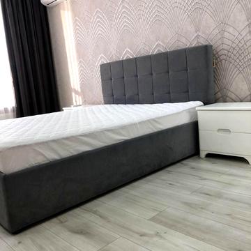 Зарічна вул., 1-В