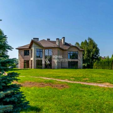 Центральна вул.