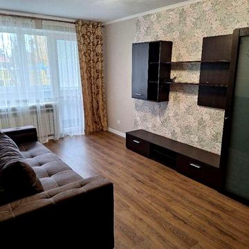 Продам 2-х кімнатну квартиру з ремонтом та меблями