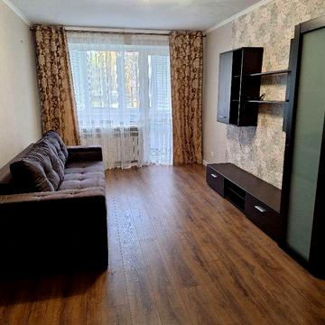 Продам 2-х кімнатну квартиру з ремонтом та меблями