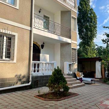 Продається сучасний будинок біоя моря в достойному кооперативі