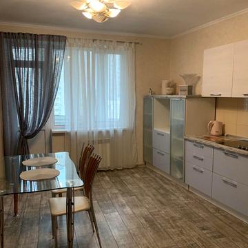 Дніпровська набережна вул., 19-В