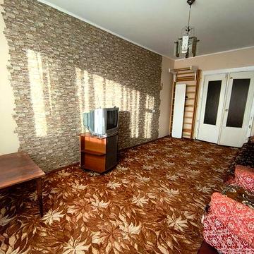 Гарна квартира ,р-н Червоний міст