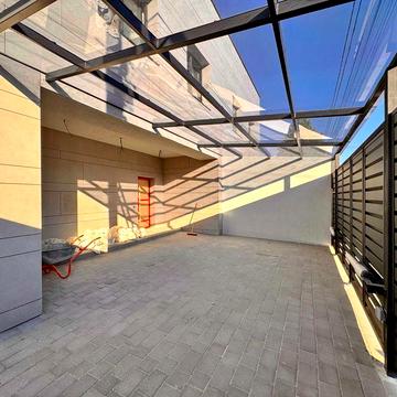 Продаж 4-кімнатного будинку котеджного типу, вул. Підміська, $359000