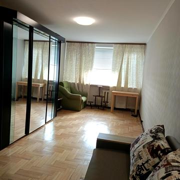 Березняківська вул., 16