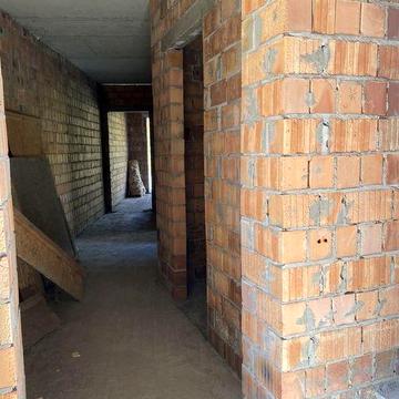 Продаж 2-кімнатної квартири в новобудові. Вікногляд на ліс