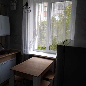 Здам 2-х кімнатну квартиру, центр, перша здача