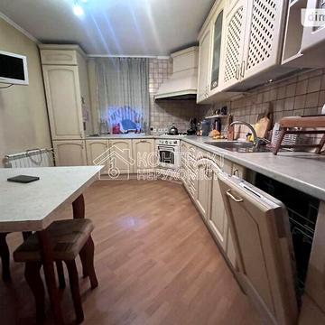 Продаж 3к Квартира Велика Кільцева вулиця