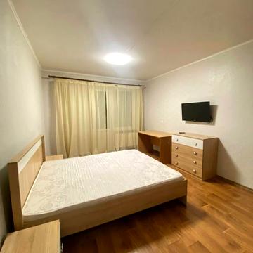 Ясинуватський пров., 11