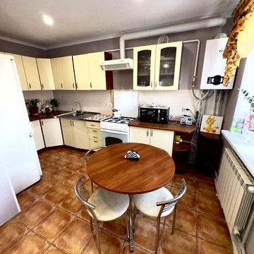 Ваша мрія поруч. Надійна та простора  частина будинку 130 м