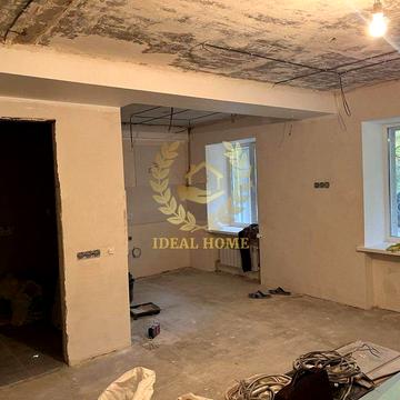 Продаж 3-к квартири з окремим входом, біля метро Сирець