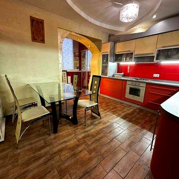 3к квартира на Південно-Заході з меблями і технікою!Гарний ТОРГ!