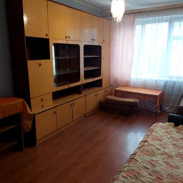 Володимира Антоновича вул. (Свердлова), 10