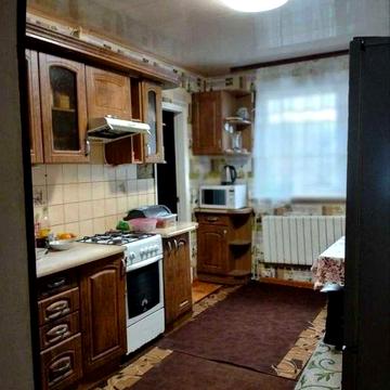 Частина будинку з окремим двором на Юрівці!