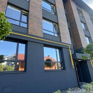 Однокімнатна квартира в сучасному ЖК, центр міста