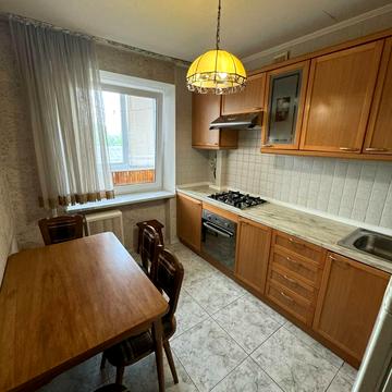 Карела Чапека вул. (Юліуса Фучика), 8