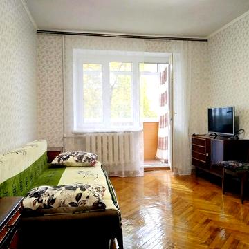 Середня вул., 47