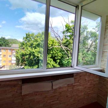 № 12762 - 3 к. квартира, Озерне, Авіаційна , 5/5 пов., цегла