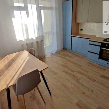 Продаж 3 кім. квартири по вул. Золотогірська