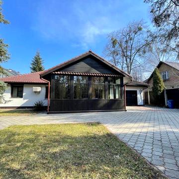 Оренда будинку 240 м² у Конча-Озерній! Сауна, камін, гараж, 15 соток