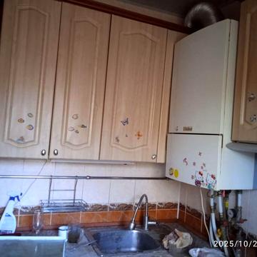 Здається 2 кімнатна квартира в центрі!!!