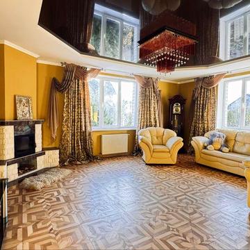 Оренда великого будинку поруч м Івано-Франківськ