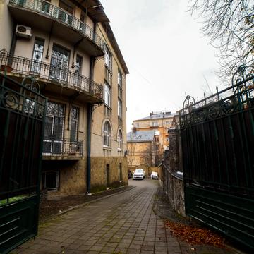 Котляревського, 25