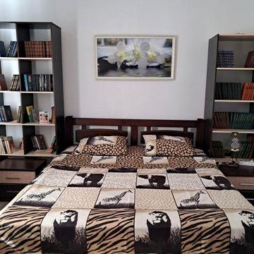 У самому центрі Одеси на вул. Буніна біля Дерибасівській довгостроково