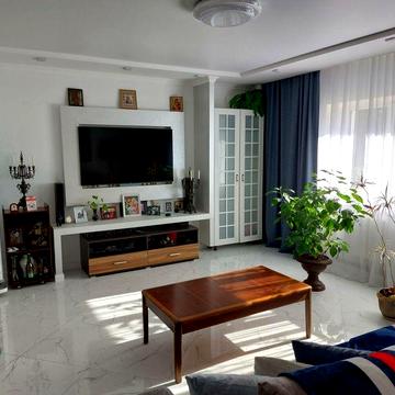 Квартира 98.3 м.кв, загальна площа  130 м.кв, 1-й поверх