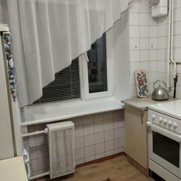 Здається 2 кімнатна на Бальзаківській.