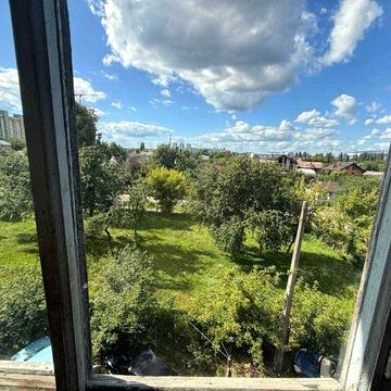 Продається 3-кімнатна квартира біля метро Святошин, м. Київ