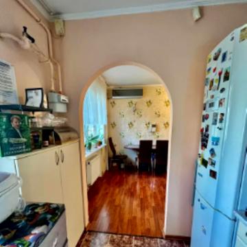 Олександра Поля просп. (Кірова), 143