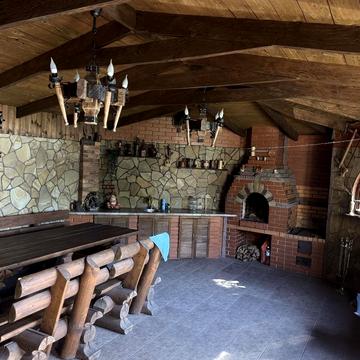 Центральна вул.